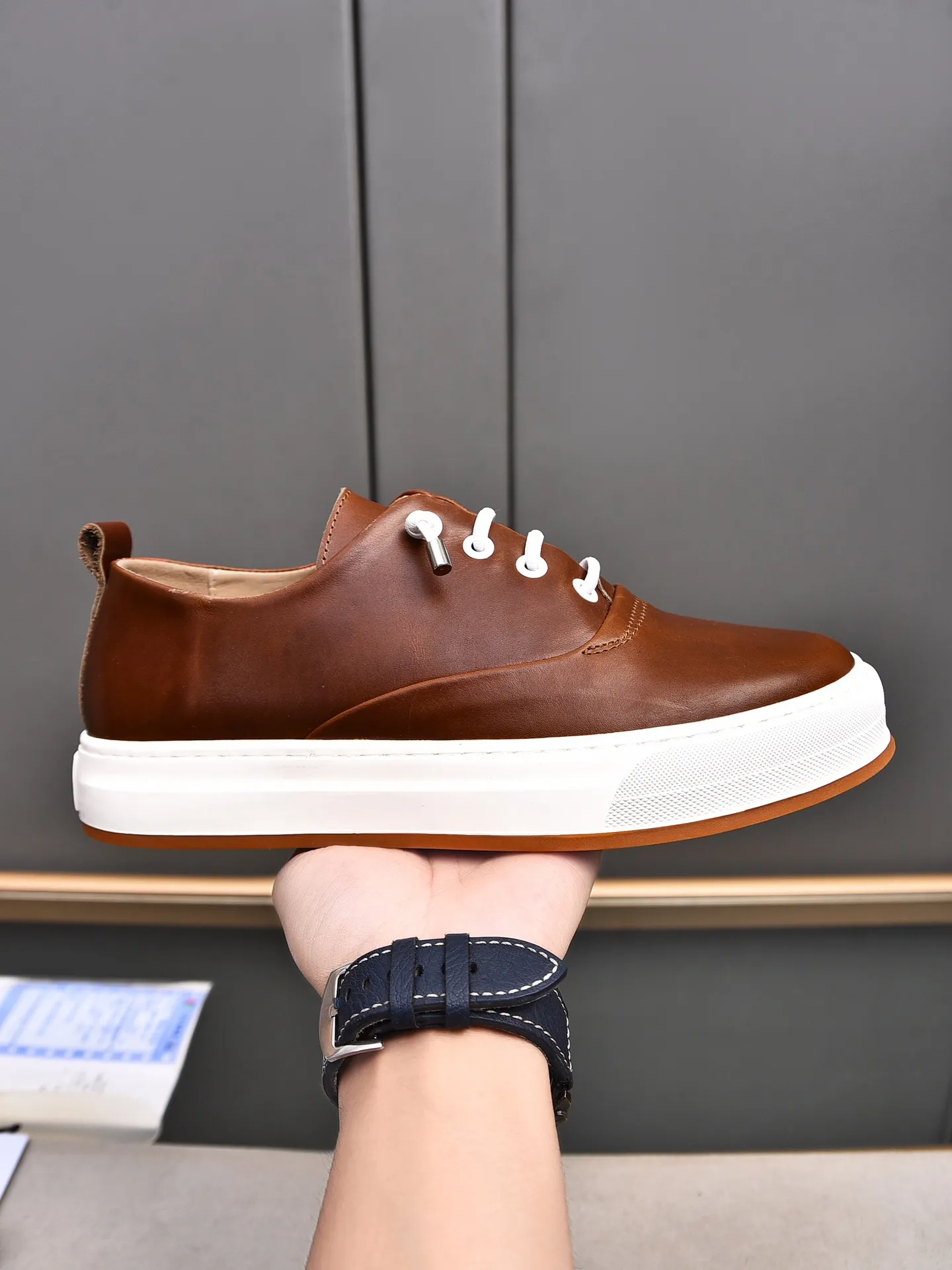 Men's Men's Shoes 💰440 [Top-grade butter leather] 🆕🔥New update🔥👟PRADA (Prada) new products are released, imported soft butter leather, fashionable to allow air to penetrate the entire shoe, Niu B's shoes [strong] bring an extremely comfortable and breathable feeling! Beautiful inside and out! Exquisite workmanship, 😌Code number: 38~44 (45 customized) Three colors to choose from.